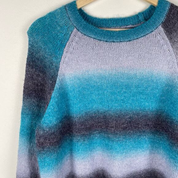 BB Dakota Womens Blue Ombre Sweater Size M Gradient Fuzzy Wool Blend Long Sleeve - Picture 3 of 10